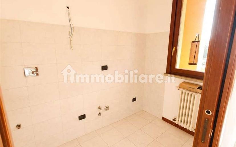 Trilocale buono stato, secondo piano, Orologio, Reggio Emilia — foto 5 di 16