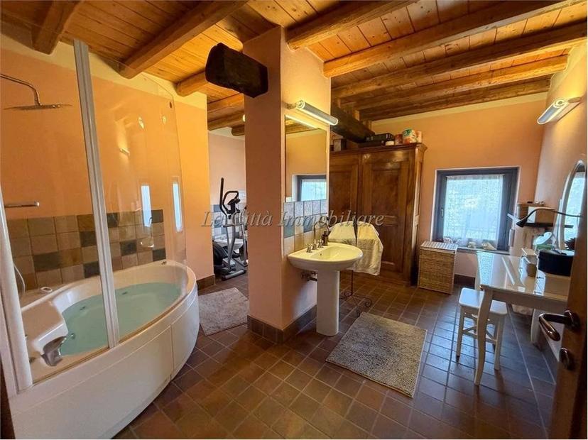 Villa unifamiliare, ottimo stato, 481 m², Agrate, Agrate Conturbia — foto 30 di 37