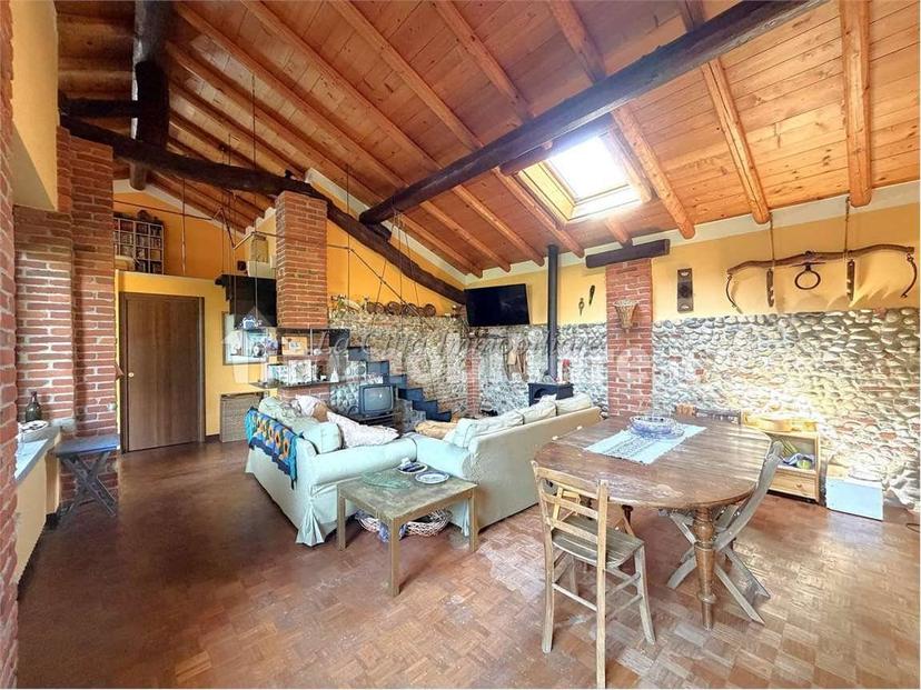 Villa unifamiliare, ottimo stato, 481 m², Agrate, Agrate Conturbia — foto 4 di 37