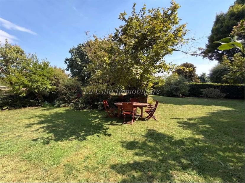 Villa unifamiliare, ottimo stato, 481 m², Agrate, Agrate Conturbia