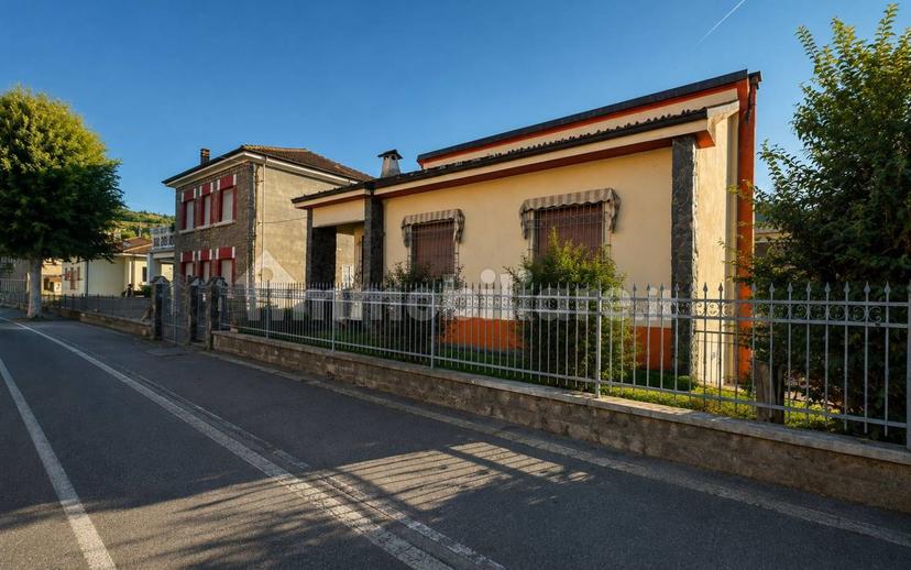 Villa unifamiliare via Vittorio Veneto, Ponti — foto 19 di 32