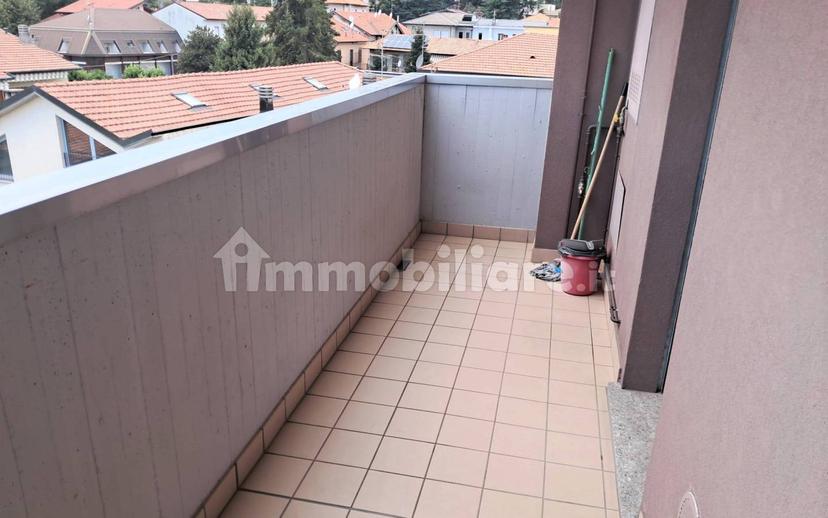 Trilocale via 11 Febbraio 24b, Semicentro, Cantù — foto 6 di 17