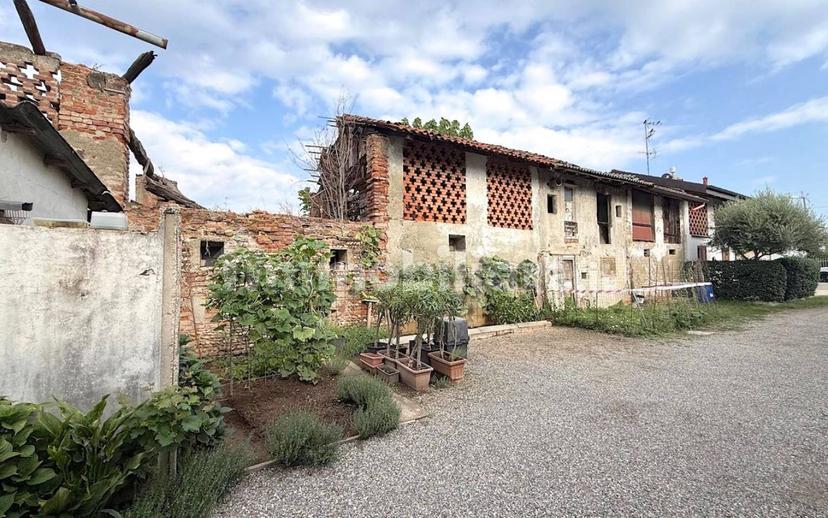Rustico via Ciro Menotti, Villasanta — foto 3 di 9