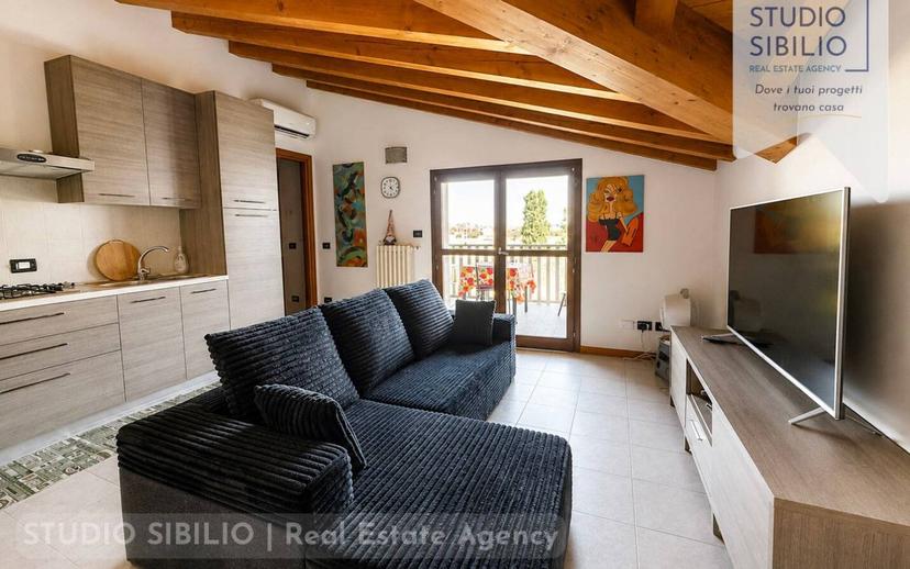 Mansarda ottimo stato, 72 m², Bagnolo San Vito — foto 10 di 16