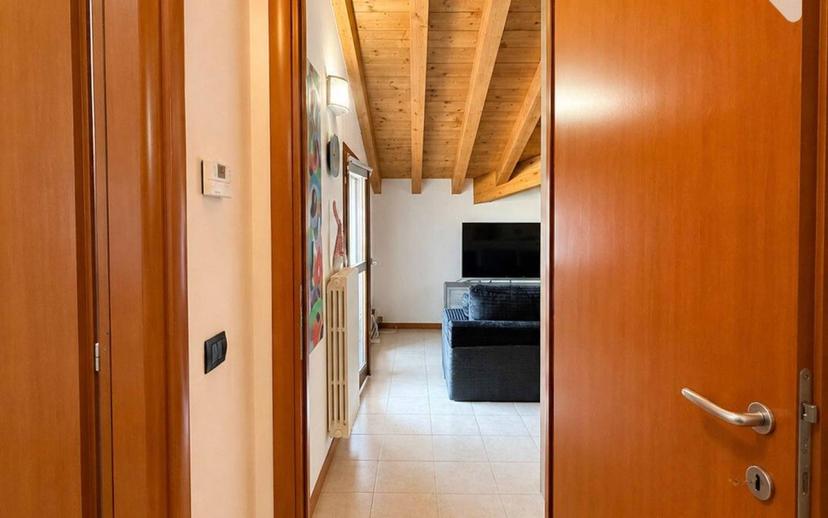 Mansarda ottimo stato, 72 m², Bagnolo San Vito — foto 11 di 16