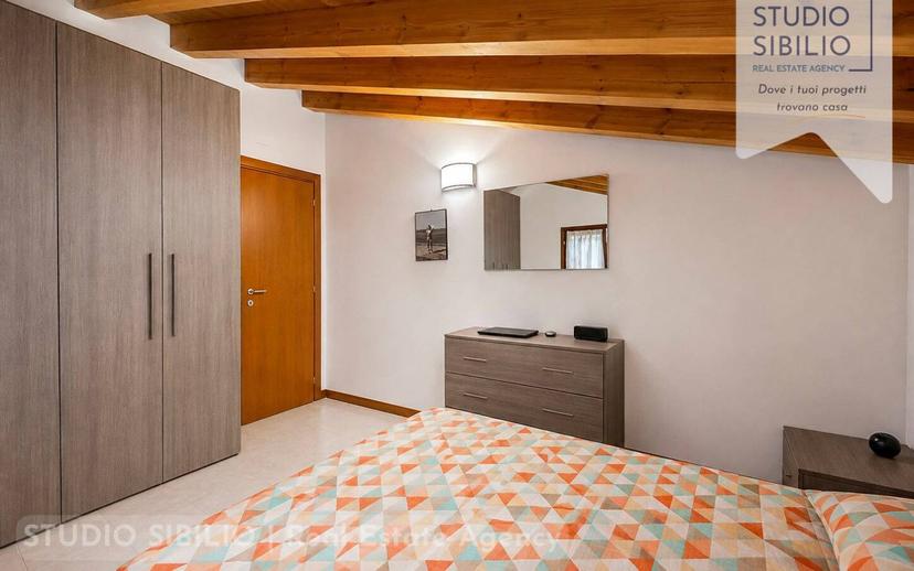 Mansarda ottimo stato, 72 m², Bagnolo San Vito — foto 12 di 16