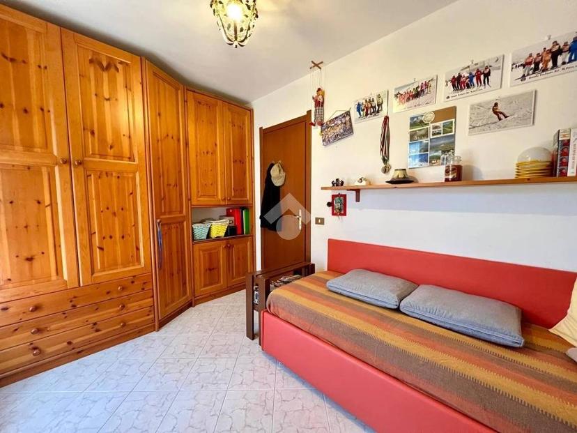 Bilocale largo Partigiani 40, Centro, Onore — foto 14 di 14