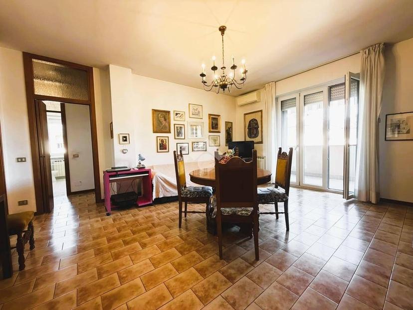 Trilocale via Piemonte 11, Centro, Bernareggio — foto 9 di 29