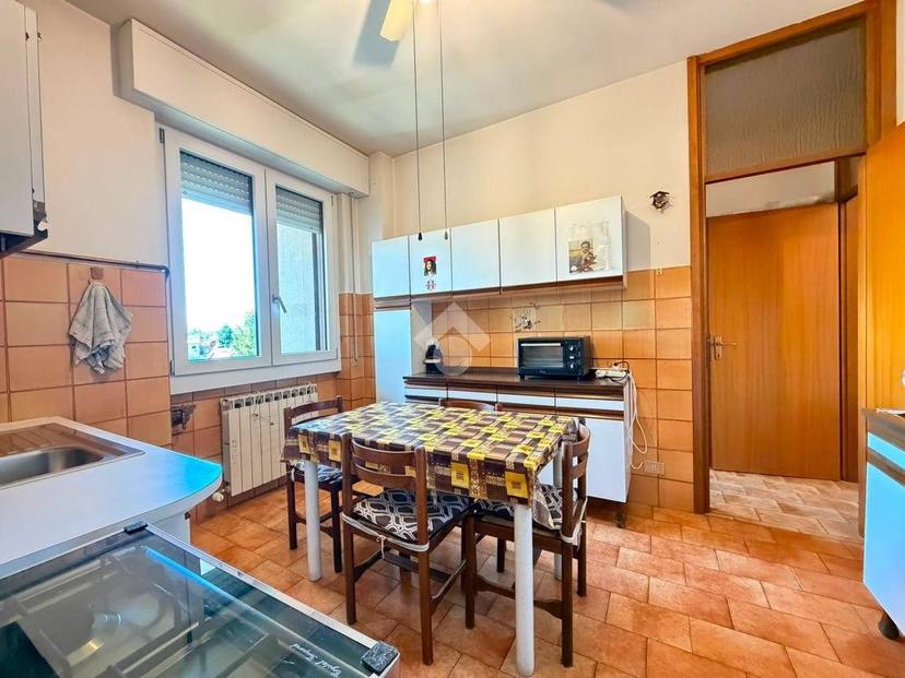 Trilocale via Piemonte 11, Centro, Bernareggio — foto 18 di 29
