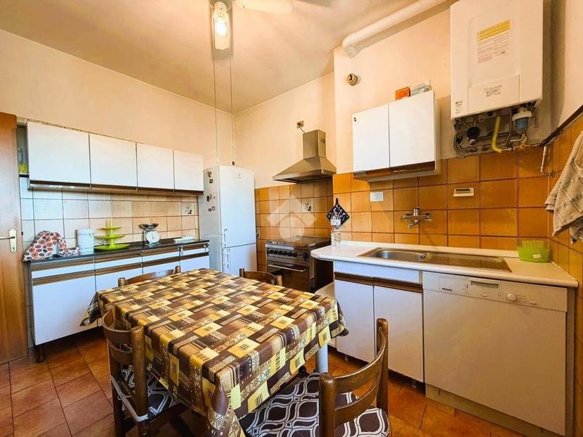 Trilocale via Piemonte 11, Centro, Bernareggio — foto 2 di 29