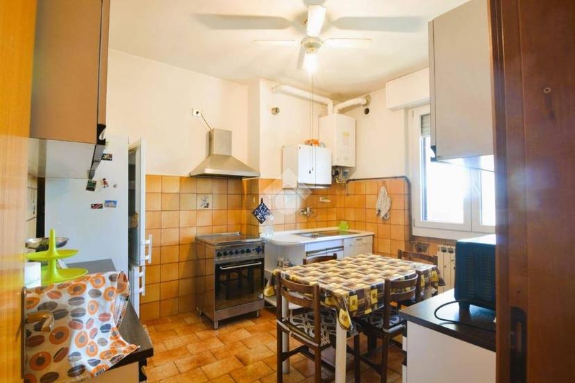 Trilocale via Piemonte 11, Centro, Bernareggio — foto 13 di 29