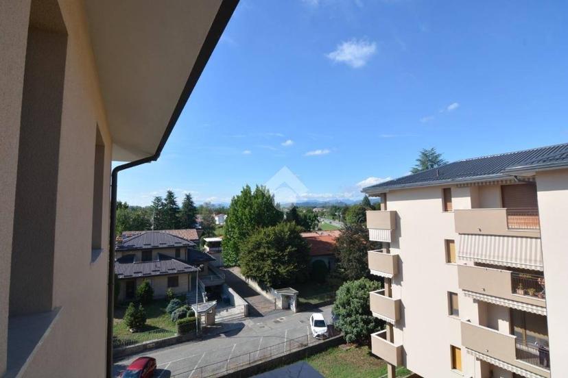 Trilocale via Piemonte 11, Centro, Bernareggio — foto 12 di 29