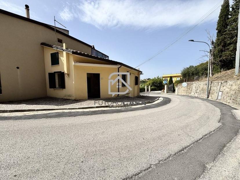 Terratetto unifamiliare via Porta Sant'Anna 136, Zungoli — foto 9 di 21