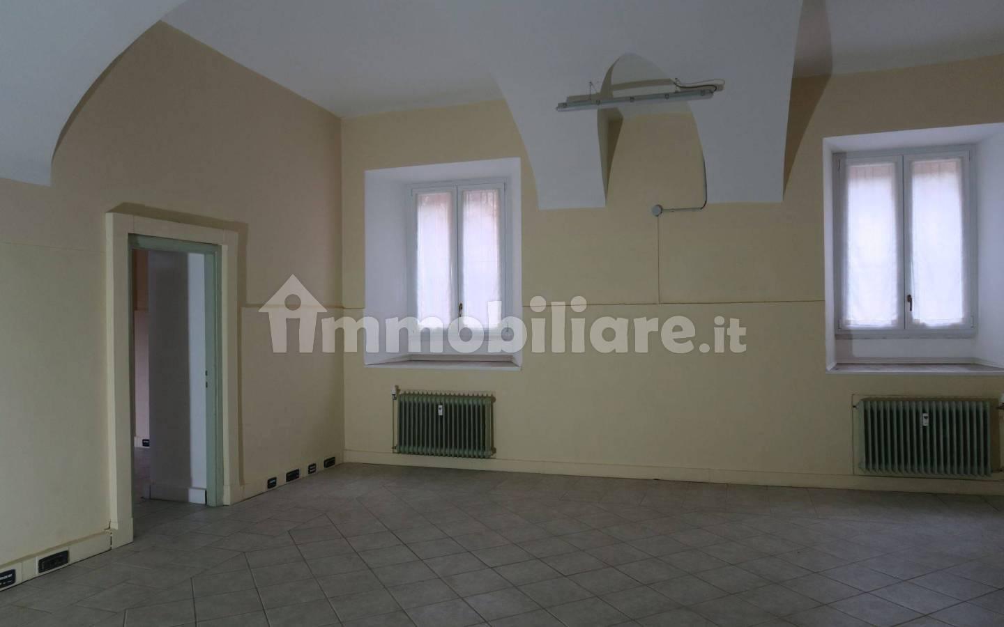 Bilocale via Francesco Simonetta 25, Intra, Verbania