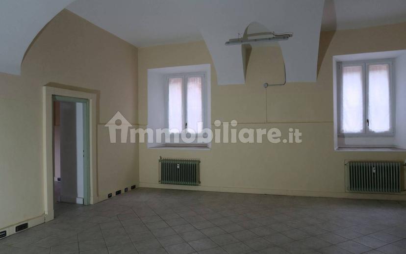Bilocale via Francesco Simonetta 25, Intra, Verbania