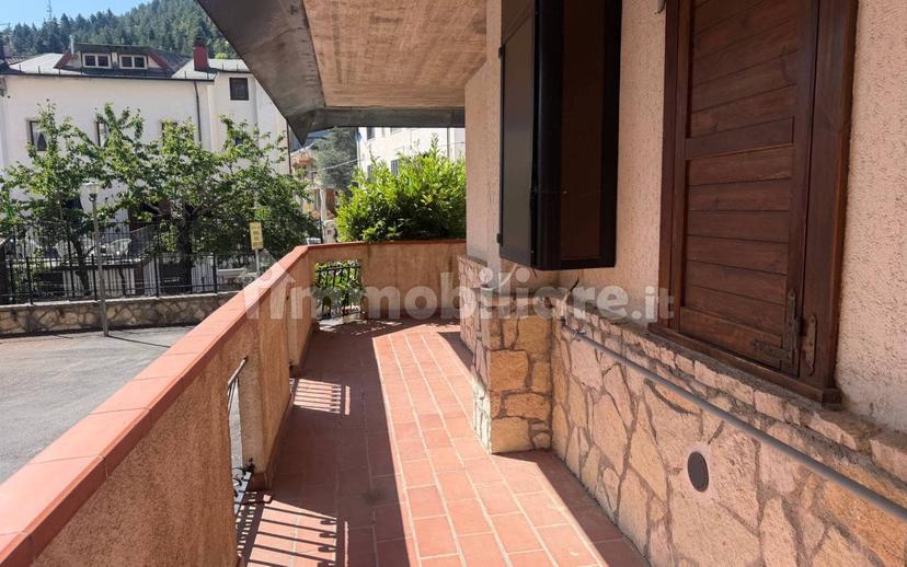 Quadrilocale viale degli Alberghi 40, Centro, Roccaraso — foto 10 di 55
