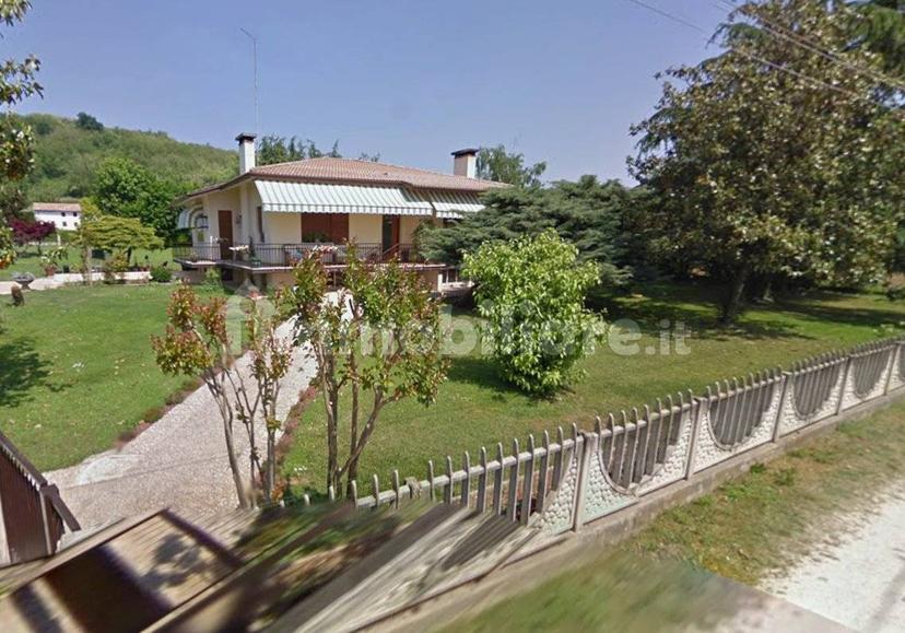 Villa unifamiliare via dei Gastaldoni 5, Centro, Volpago del Montello