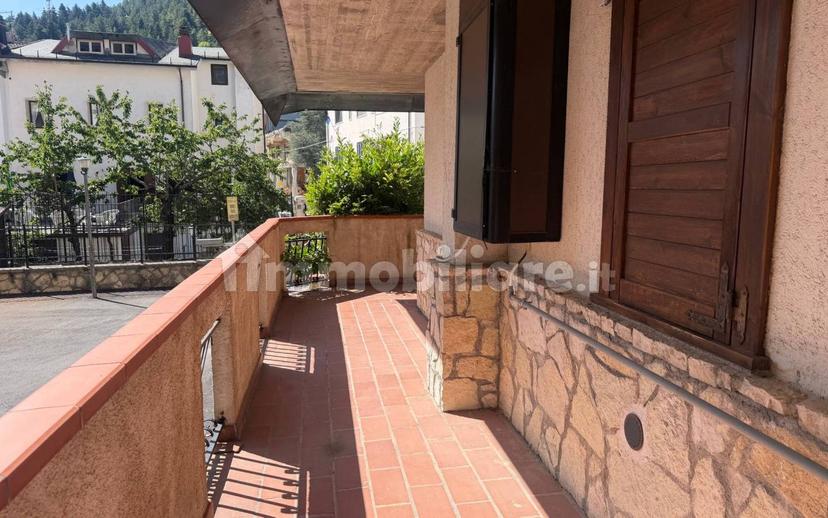 Quadrilocale viale degli Alberghi 40, Centro, Roccaraso — foto 18 di 55