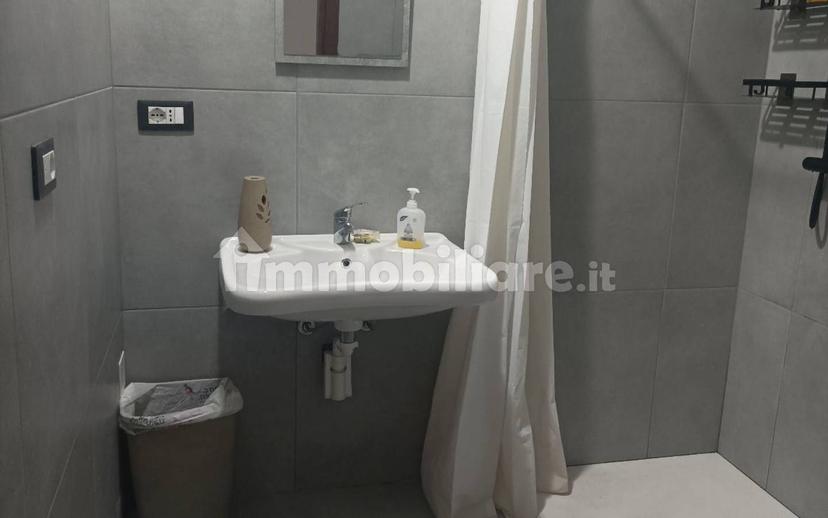 Stanza singola via Enrico Gagliardi 84, Vibo Valentia — foto 4 di 6