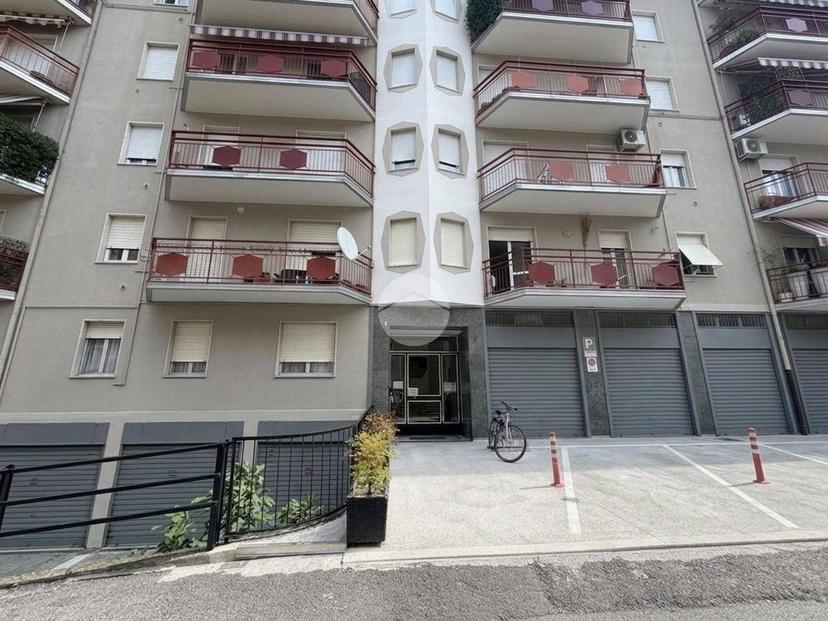 Trilocale via Francesco Buzzi 5, Centro, Sondrio — foto 21 di 24