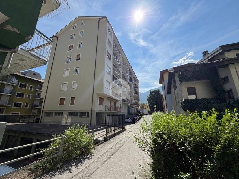 Trilocale via Francesco Buzzi 5, Centro, Sondrio — foto 20 di 24