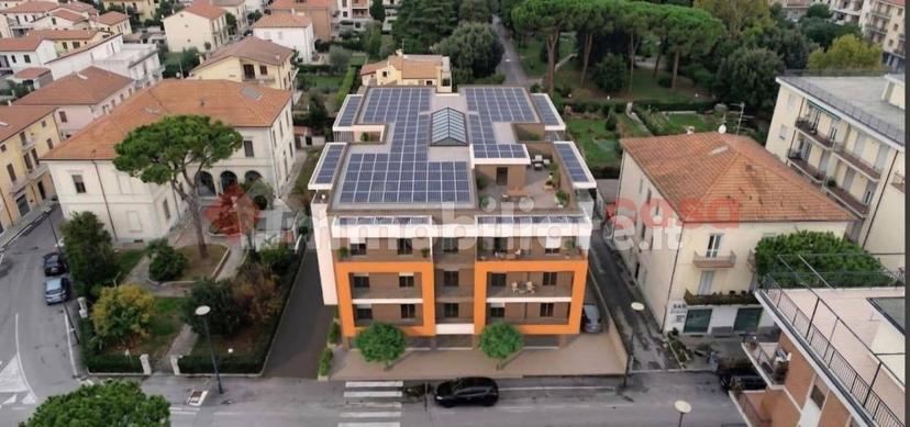 Trilocale viale Mazzini , snc, Centro, Alba Adriatica — foto 2 di 7