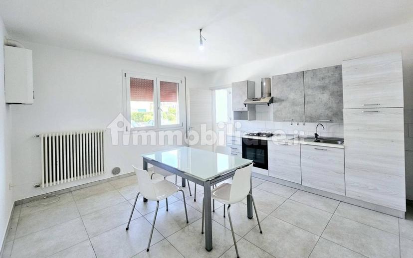 Bilocale via Roma, Centro, Villa Estense — foto 4 di 14