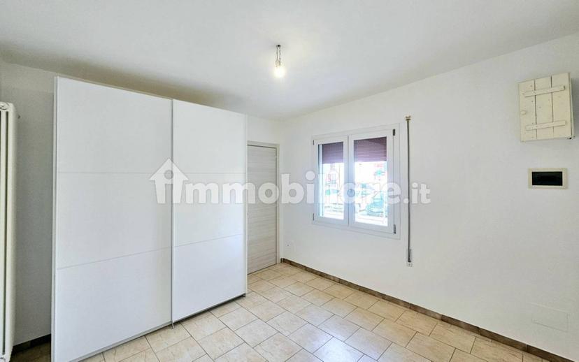 Bilocale via Roma, Centro, Villa Estense — foto 13 di 14