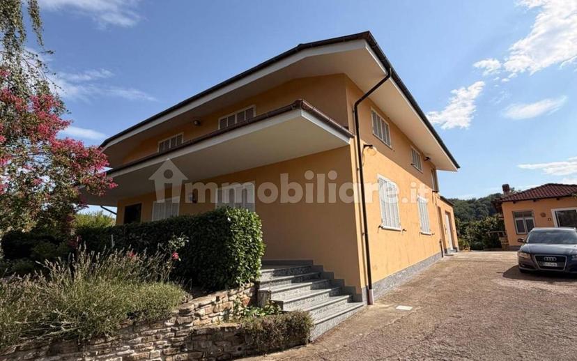 Villa bifamiliare via Provinciale 1, Serravalle Langhe — foto 25 di 29
