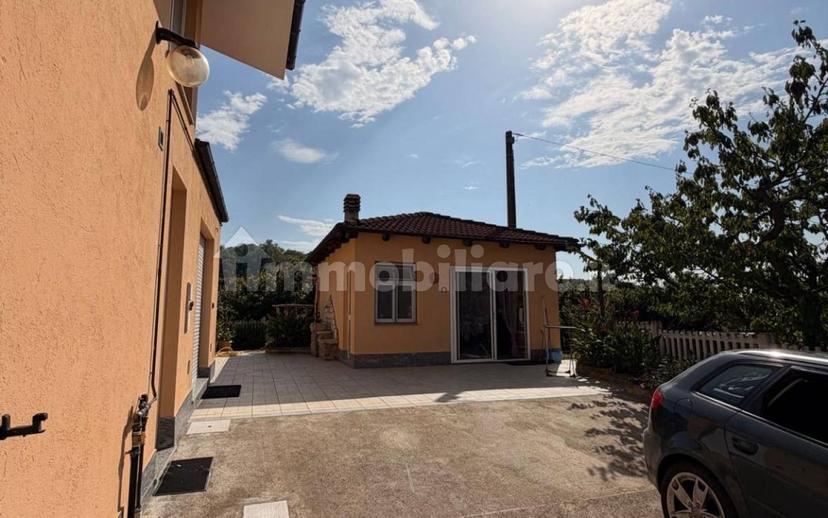 Villa bifamiliare via Provinciale 1, Serravalle Langhe — foto 12 di 29