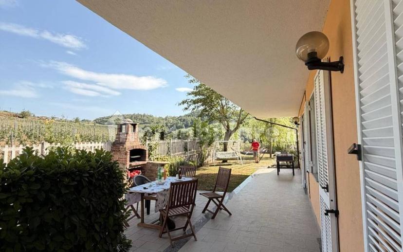 Villa bifamiliare via Provinciale 1, Serravalle Langhe — foto 17 di 29