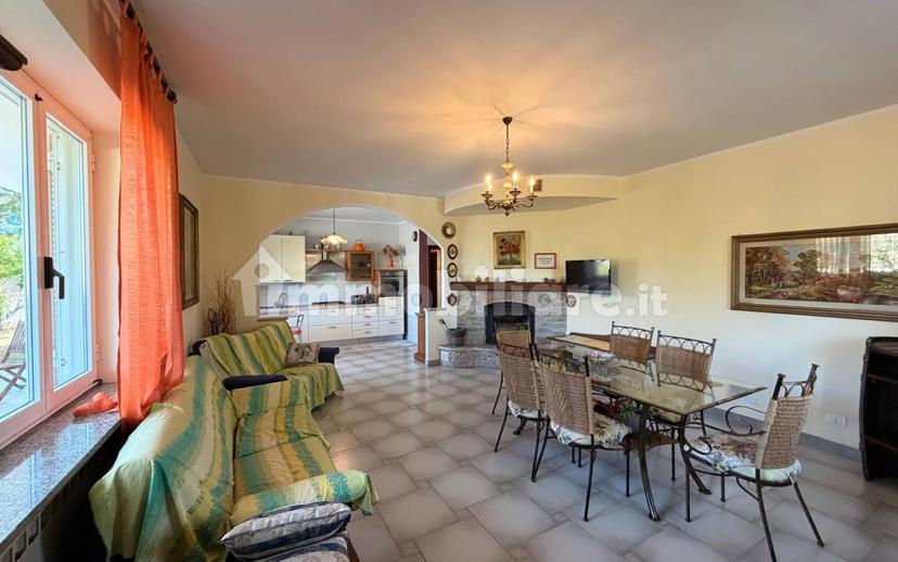Villa bifamiliare via Provinciale 1, Serravalle Langhe — foto 6 di 29