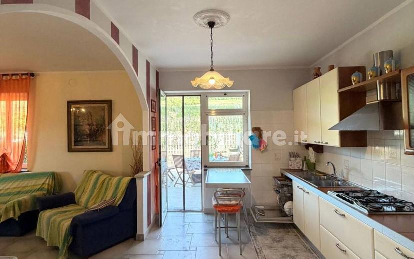 Villa bifamiliare via Provinciale 1, Serravalle Langhe — foto 5 di 29