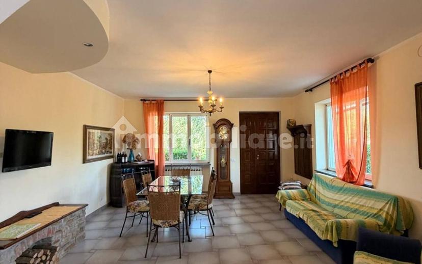 Villa bifamiliare via Provinciale 1, Serravalle Langhe — foto 10 di 29
