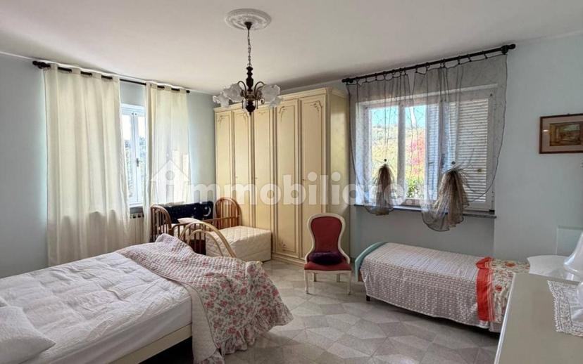 Villa bifamiliare via Provinciale 1, Serravalle Langhe — foto 24 di 29
