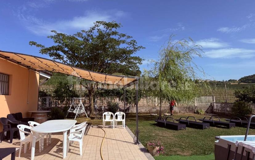 Villa bifamiliare via Provinciale 1, Serravalle Langhe — foto 28 di 29