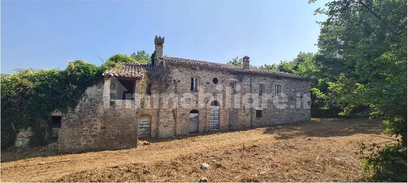 Rustico Loc. Case Nuove, Baschi — foto 3 di 16