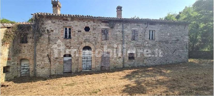 Rustico Loc. Case Nuove, Baschi — foto 4 di 16