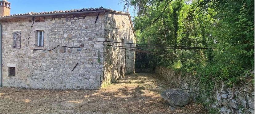 Rustico Loc. Case Nuove, Baschi — foto 9 di 16