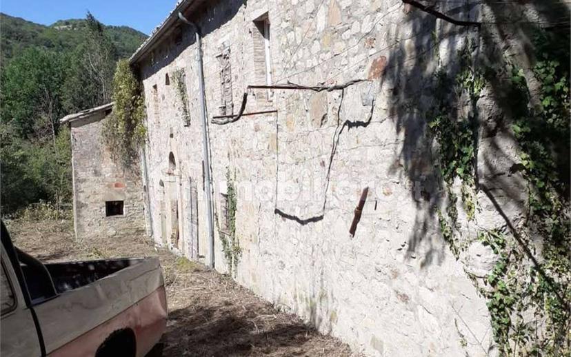 Rustico Loc. Case Nuove, Baschi — foto 13 di 16