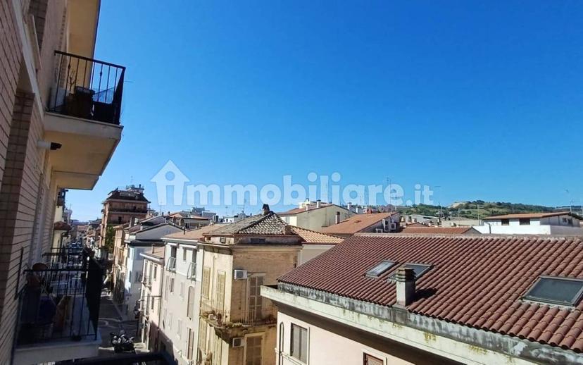 Appartamento buono stato, terzo piano, Centro, San Benedetto del Tronto — foto 6 di 11