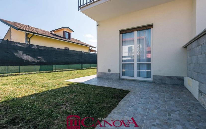 Bilocale via E. Stucchi, Centro, Lurate Caccivio — foto 10 di 17