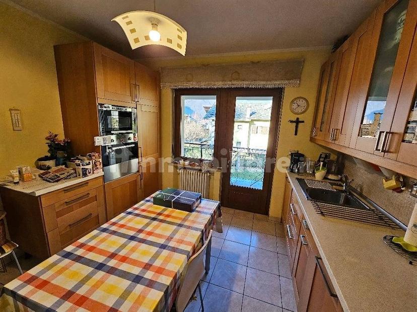 Villa plurifamiliare frazione Closè 9, Centro, Arnad — foto 7 di 20