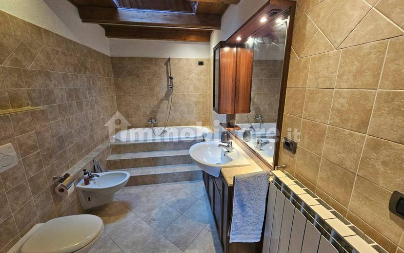 Villa plurifamiliare frazione Closè 9, Centro, Arnad — foto 6 di 20