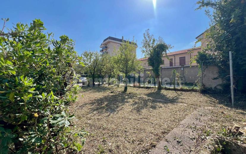 Villa unifamiliare via Bergamo 39, Saronno — foto 20 di 29