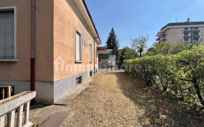 Villa unifamiliare via Bergamo 39, Saronno — foto 18 di 29