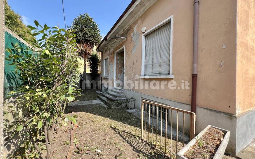 Villa unifamiliare via Bergamo 39, Saronno — foto 25 di 29