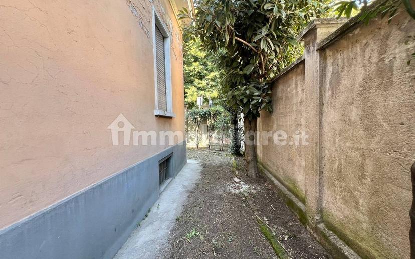 Villa unifamiliare via Bergamo 39, Saronno — foto 3 di 29