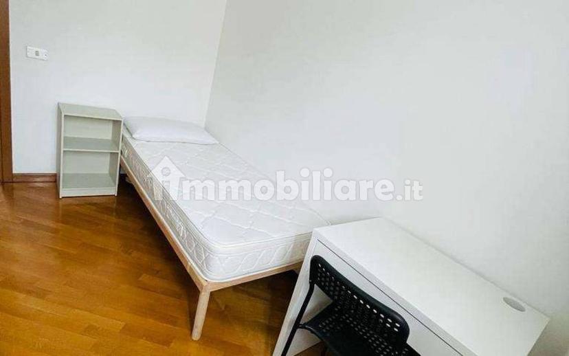 Stanza in affitto in casa indipendente via Giacosa, 2, Monza — foto 3 di 14