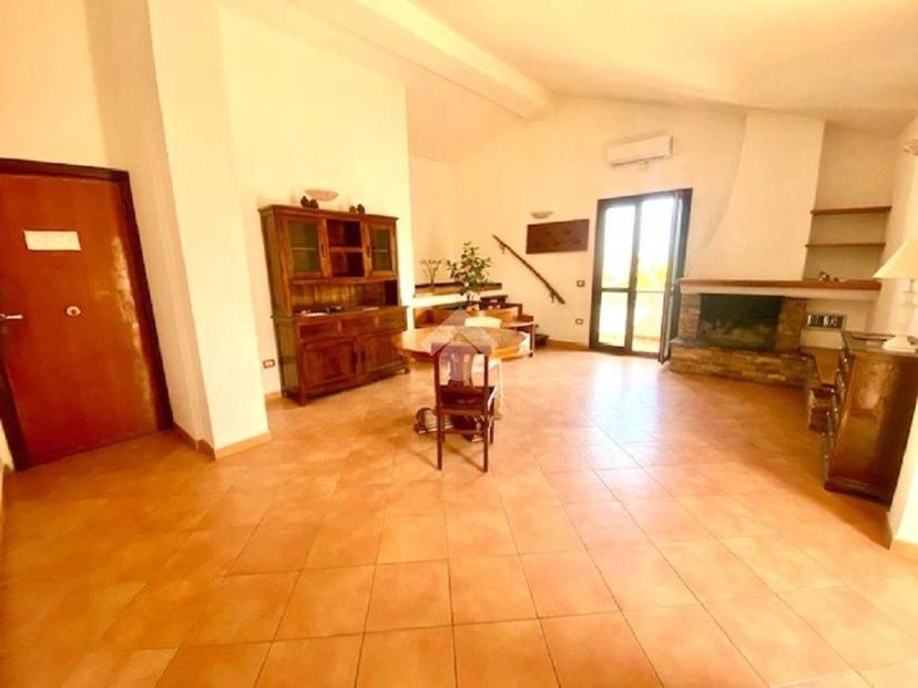 Trilocale buono stato, secondo piano, Olmedo — foto 8 di 17